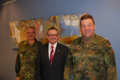 Alter und neuer Standortältester Oberst Geyer und Oberst Betz (2014)