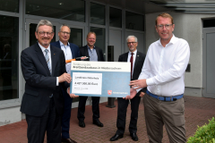 Übergabe des Förderbescheids für den Breitbandausbau mit Staatssekretär Muhle (2020)